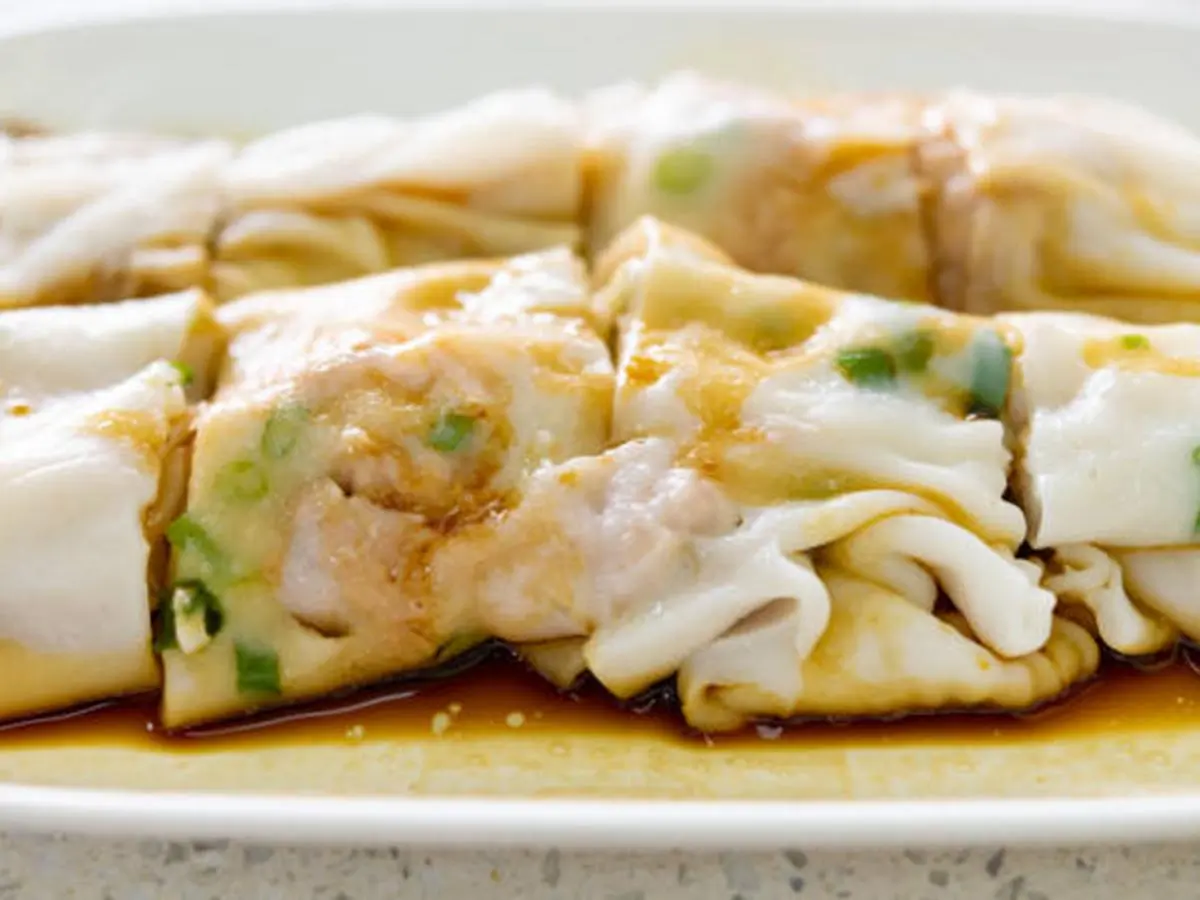 Go-Believe-Bakery-Shop-Shrimp-Rice-Noodle-Rolls-New-York Shrimp Rice Noodle Rolls - Soft rice rolls stuffed with plump shrimps at Go Believe, a Bakery Shop in New York